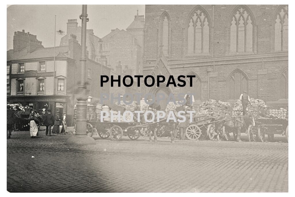 Old postcard of The Cabbage Market, Oldham Road, New Cross, Ancoats, Manchester