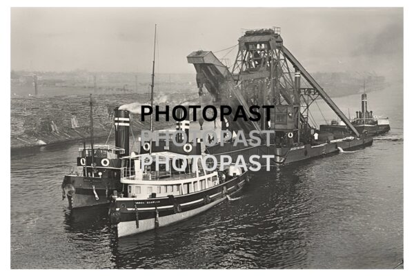 Old postcard of a 250-Ton Floating Crane at Barton on The Manchester Ship Canal, Manchester
